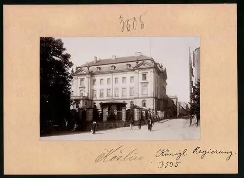 Fotografie Brück & Sohn Meissen, Ansicht Köslin, Kgl. Regierungs-Gebäude