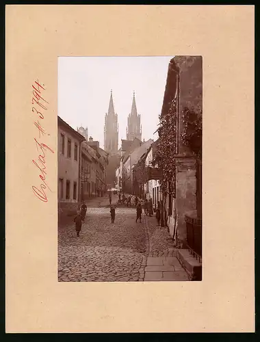 Fotografie Brück & Sohn Meissen, Ansicht Oschatz, Badergasse mit Buchhandlung und Blick zum Dom