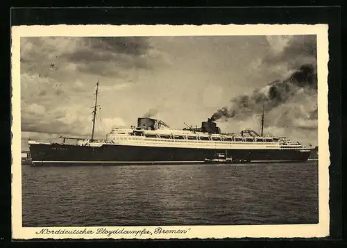 AK Vierschrauben-Turbinen-Schnelldampfer Bremen des Nordd. Lloyds heizt die Kessel an