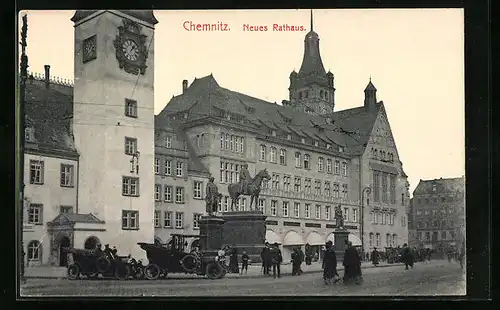 AK Chemnitz, Neues Rathaus mit Denkmal und Autos