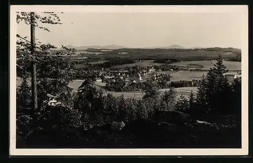 AK Neusalza-Spremberg, Ortsansicht mit Blick über das Tal