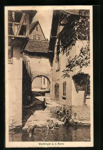 AK Waiblingen a. d. Rems, Spielende Kinder am Wasser