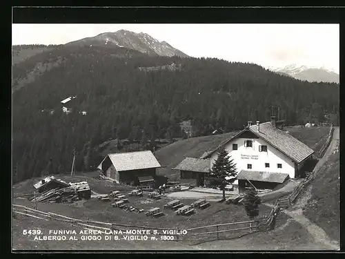 AK Vigiljoch bei Lana-Meran, Gasthof Jocher aus der Vogelschau