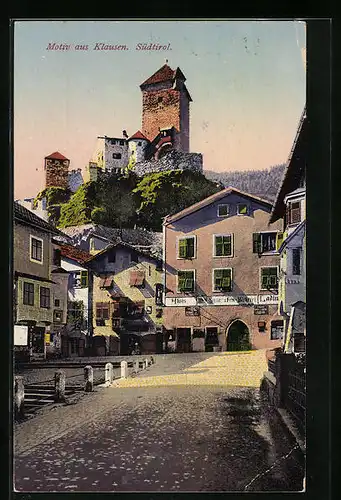 AK Klausen, Ortspartie mit Geschäftshaus und Ruine Branzoll