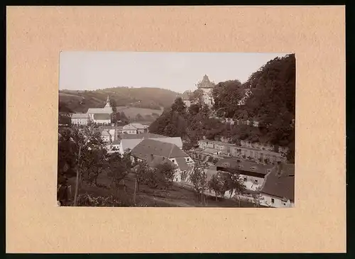 Fotografie Brück & Sohn Meissen, Ansicht Liebstadt i. Sa., Blick auf die Stadt mit Schloss