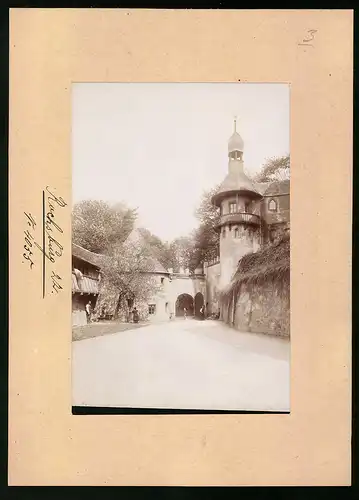 Fotografie Brück & Sohn Meissen, Ansicht Rochsburg, Blick auf den Eingang zum Schloss