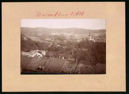 Fotografie Brück & Sohn Meissen, Ansicht Waldenburg i. Sa., Altstadt mit Blick ins Muldetal