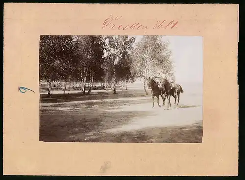 Fotografie Brück & Sohn Meissen, Ansicht Dresden, Soldaten des Königlich Sächsisches Gardereiter-Regiment zu Pferde