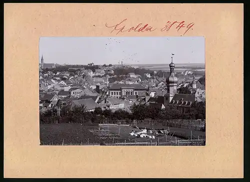 Fotografie Brück & Sohn Meissen, Ansicht Apolda, Teilansicht der Stadt mit zwei Waschfrauen