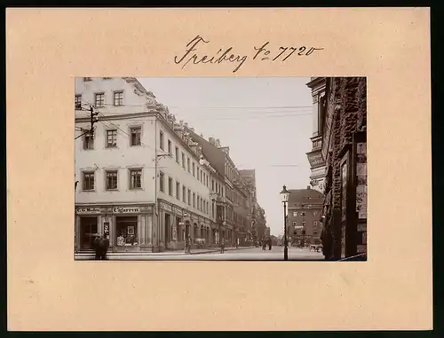 Fotografie Brück & Sohn Meissen, Ansicht Freiberg i. Sa., Obermarkt mit Tabakwarenladen C.G. Modes