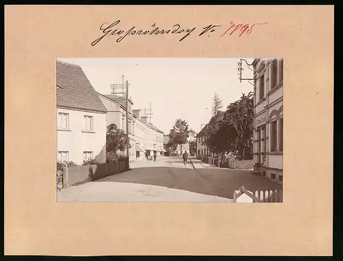 Fotografie Brück & Sohn Meissen, Ansicht Grossröhrsdorf, Bischofswerdaer Strasse mit Ladengeschäft von E. Emil Bode