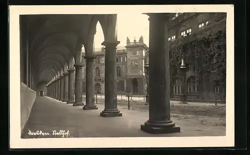 AK Dresden, Blick zum Stallhof