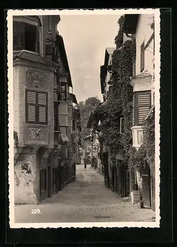 AK Chiusa, Strassenpartie einer schmalen Gasse