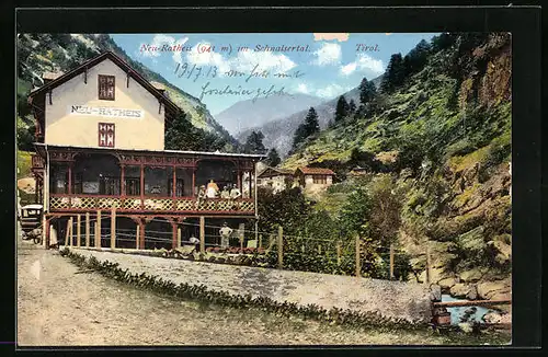 AK Neu-Ratheis im Schnalsertal, Gasthof Neu-Ratheis mit Bach und Blick auf Veranda