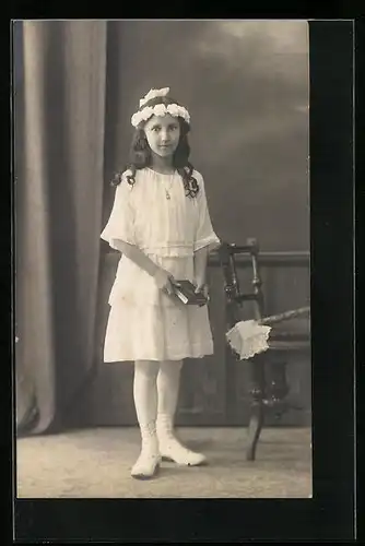 Foto-AK Mädchen im Kleid zur Kommunion