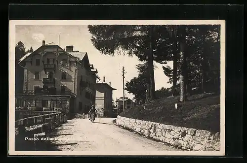 AK Passo della Mendola, Strassenpartie mit Hotel