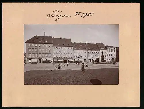 Fotografie Brück & Sohn Meissen, Ansicht Torgau / Elbe, Markt mit Hotel Goldener Anker, Singer Nähmaschinen Geschäft