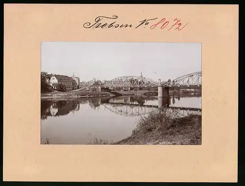 Fotografie Brück & Sohn Meissen, Ansicht Trebsen, Brücke an der Mulde mit Stahlbrücke