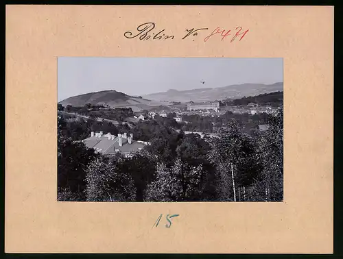 Fotografie Brück & Sohn Meissen, Ansicht Bilin, Blick auf den Ort mit Schloss