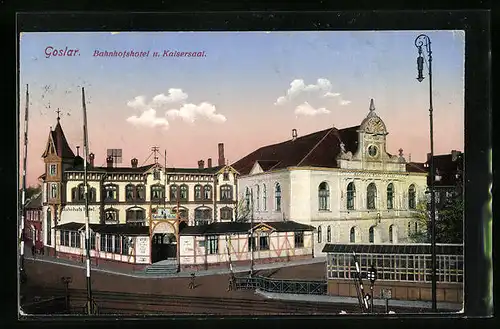 AK Goslar, Bahnhofshotel und Kaisersaal, von Bahnschienen aus gesehen