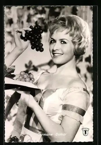 AK Schauspielerin Germaine Damar in ihrer Filmrolle 1000 Sterne leuchten