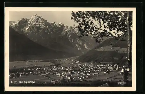 AK Lienz, Talpanorama mit der Ortschaft und dem Spitzkofel