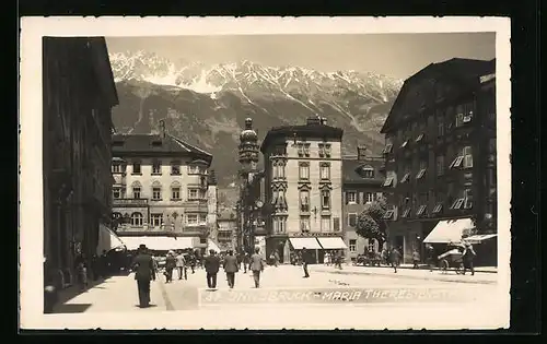 AK Innsbruck, Passanten in der Maria Theresienstrasse
