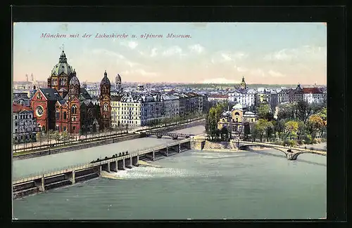 AK München, Generalansicht der Stadt mit der Lukaskirche und alpinem Museum