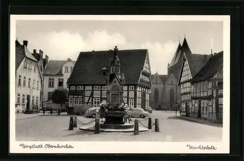 AK Obernkirchen, am Monument auf dem Marktplatz