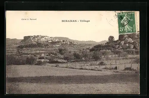 AK Miramas, Village