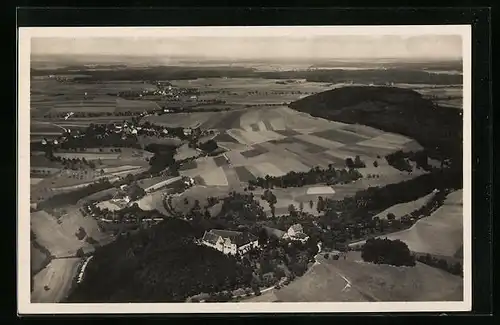 AK Hohenzollern, Ortspanorama mit Schule Schloss Hohenfels, Fliegeraufnahme