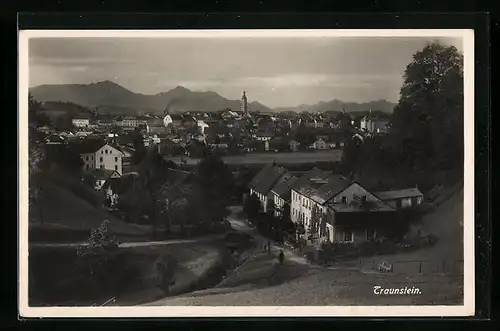 AK Traunstein, Generalansicht der Stadt, Gebirgsblick