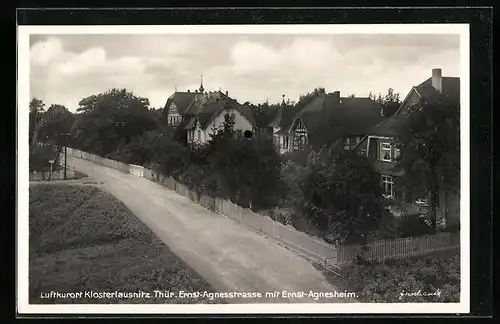 AK Klosterlausnitz /Thür., Ernst-Agnesstrasse mit Ernst-Agnesheim