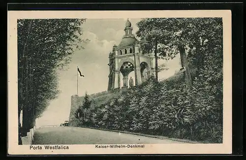 AK Porta Westfalica, Anlagenpartie mit Kaiser Wilhelm-Denkmal