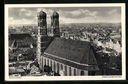 AK München, Frauenkirche mit Stadtansicht