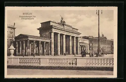 AK Berlin, Tiergartenseite des Brandenburger Tors