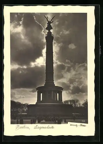 AK Berlin, Siegessäule mit Passanten