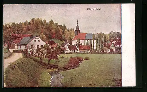 Künstler-AK Oberailsfeld, Ortspartie mit Kirche und Bach