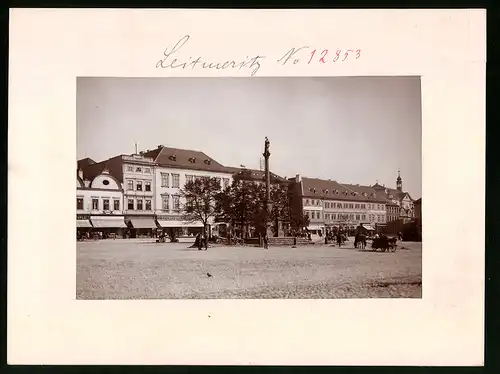 Fotografie Brück & Sohn Meissen, Ansicht Leitmeritz / Elbe, Marktplatz, Geschäfte J. Krombholz & Söhne, Gasthof, Denkmal