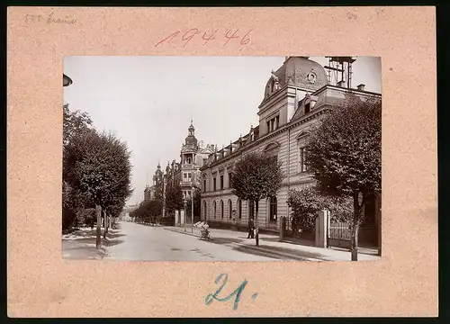 Fotografie Brück & Sohn Meissen, Ansicht Frankenberg i. Sa., Partie in der Humboldstrasse mit Postamt