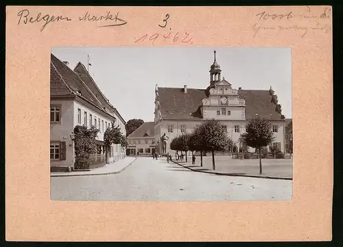 Fotografie Brück & Sohn Meissen, Ansicht Belgern, Markt mit Bierhalle, Roldand Statue mit Flammenschwert