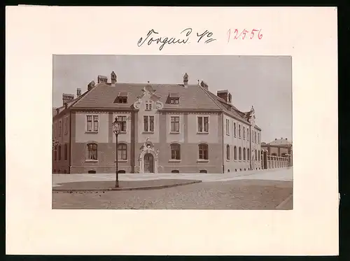 Fotografie Brück & Sohn Meissen, Ansicht Torgau / Elbe, Blick auf Kaserne des Torgauer Feld-Artillerie-Regiment Nr. 74