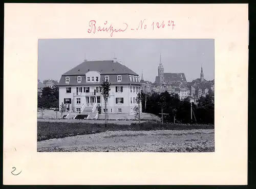 Fotografie Brück & Sohn Meissen, Ansicht Bautzen, Partie am Ritterschaftlichen Internat mit Blick zur Stadt