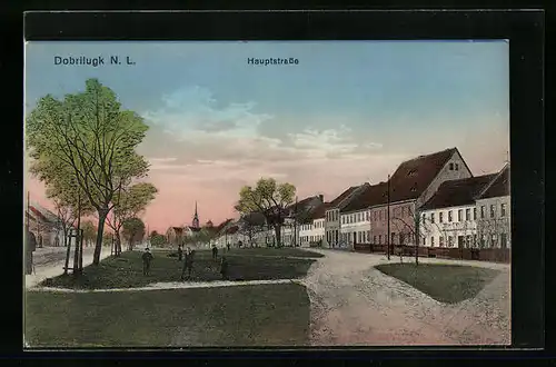 AK Dobrilugk /N.-L., Hauptstrasse mit Bäckerei