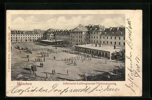 AK München, Infanterie-Leibregiment-Türkenkaserne mit Soldaten auf dem Hof