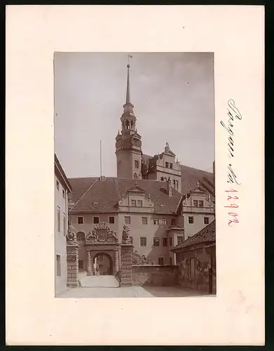 Fotografie Brück & Sohn Meissen, Ansicht Torgau, Partie am Eingang zum Schloss Hartenfels