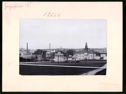 Fotografie Brück & Sohn Meissen, Ansicht Grossröhrsdorf i. Sa., Blick auf die Stadt mit Kirche