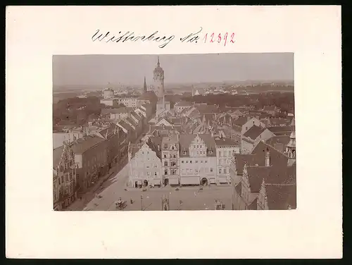 Fotografie Brück & Sohn Meissen, Ansicht Wittenberg / Elbe, Blick über die Stadt mit Marktplatz