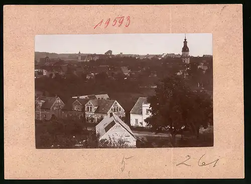Fotografie Brück & Sohn Meissen, Ansicht Königsbrück, Blick über die Dächer der Stadt mit Kirche