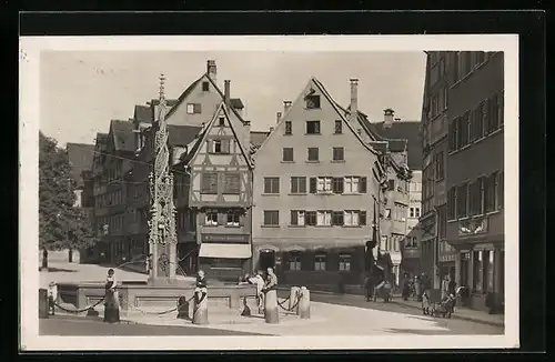 AK Ulm a. D., Marktplatz mit Fischkasten
